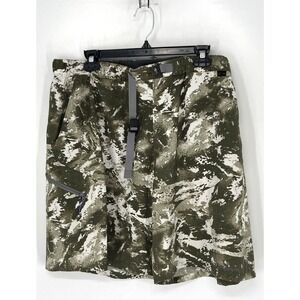 Patagonia Men's Green/White Camouflage Shorts Sz XXL